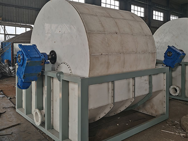 連続回転真空フィルター